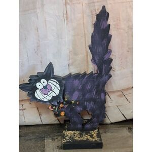 Wooden Scared Black Cat Halloween home decor purple